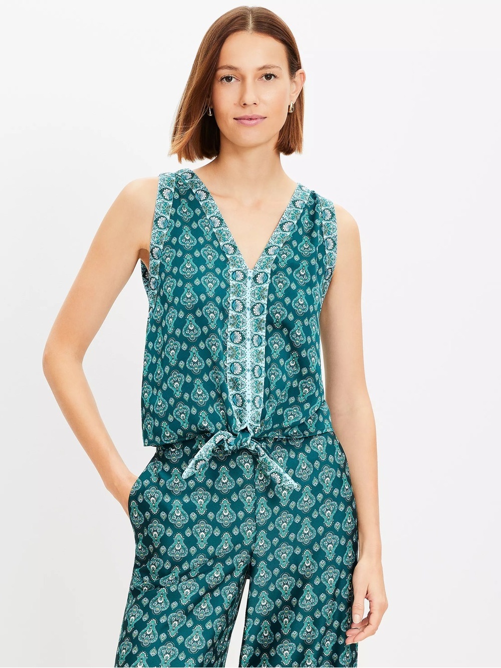 Loft Floral Medallion Tie Front V-Neck Shell in Emerald Essence Size M